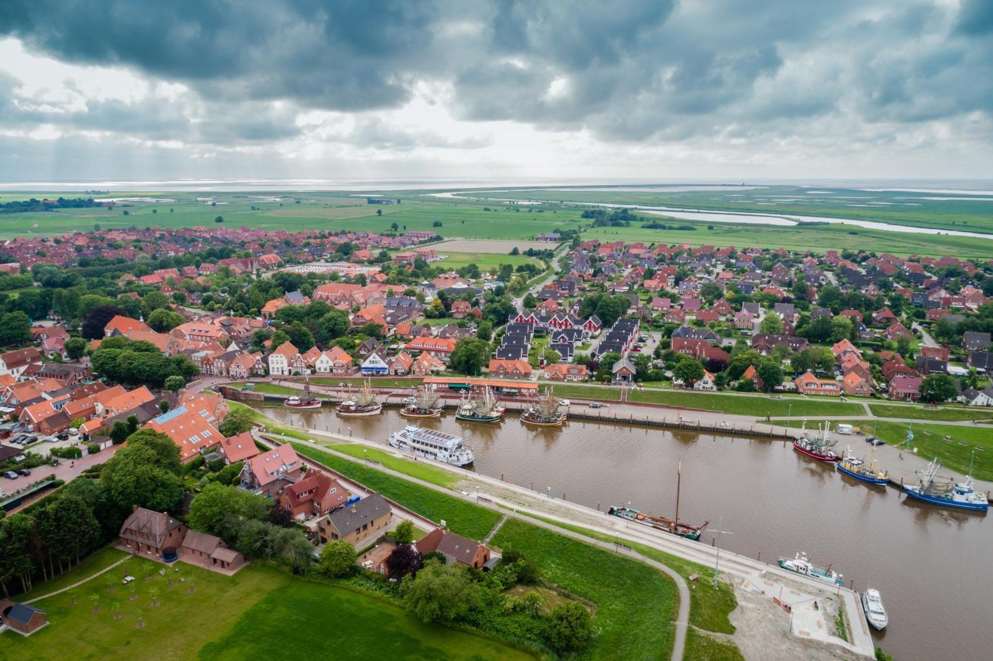 Landhaus Greetsiel Am Hafen "Meeresbrise" ครุมเฮิร์น ภายนอก รูปภาพ