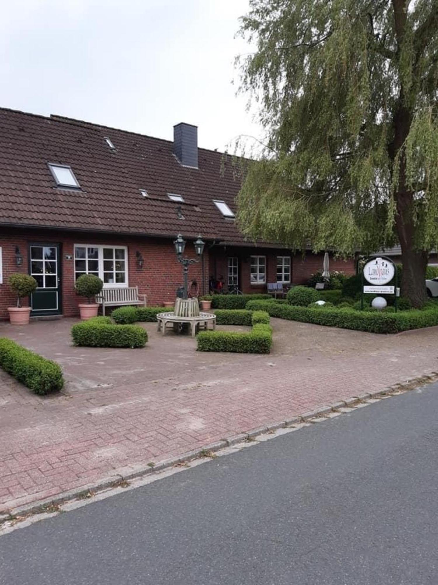 Landhaus Greetsiel Am Hafen "Meeresbrise" ครุมเฮิร์น ภายนอก รูปภาพ